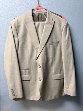 Classic Men's Light Gray Two-Button Blazer 3 piece suit